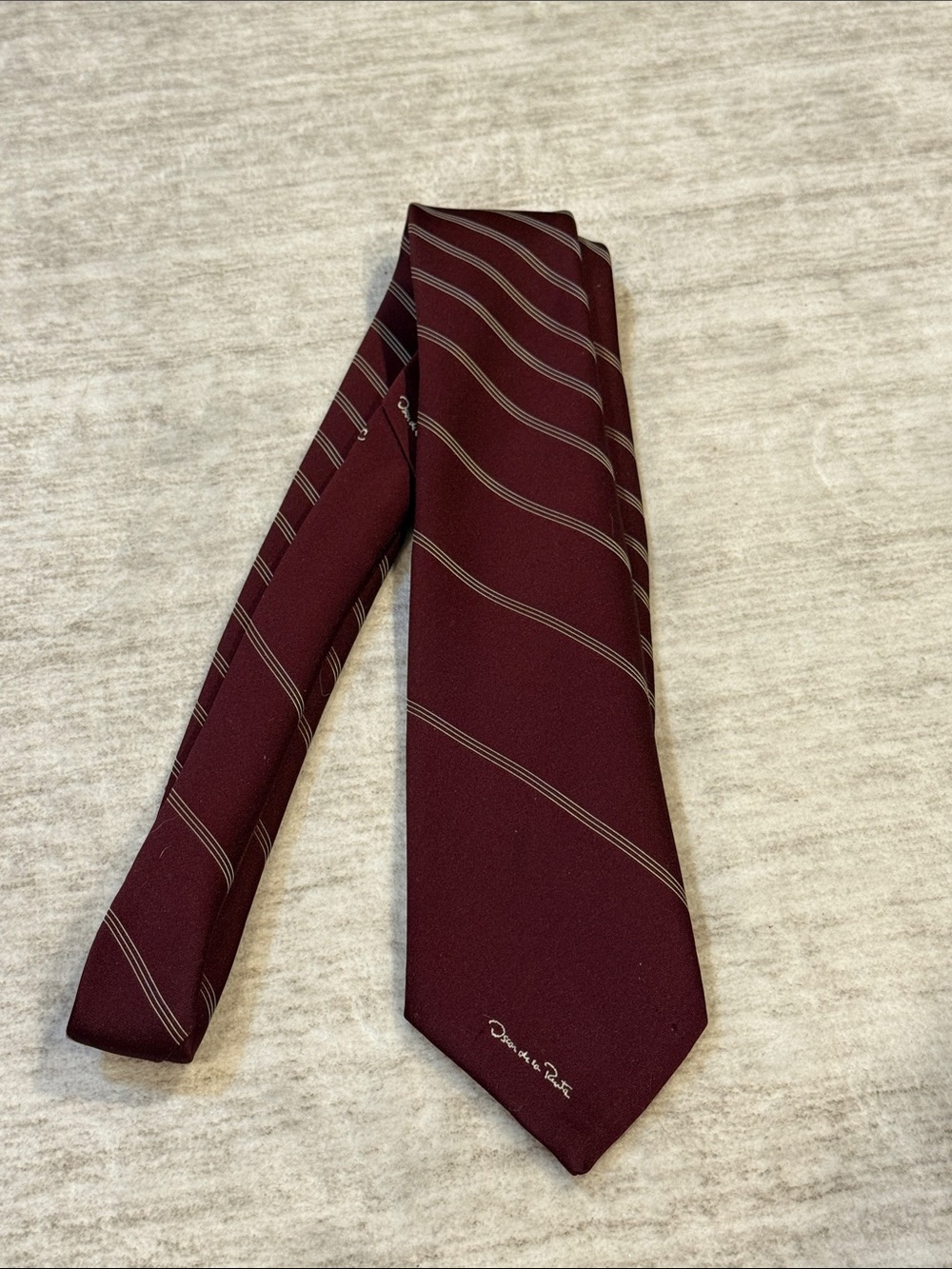 Oscar de la Renta Maroon Tie with Silver Diagonal Stripes vintage